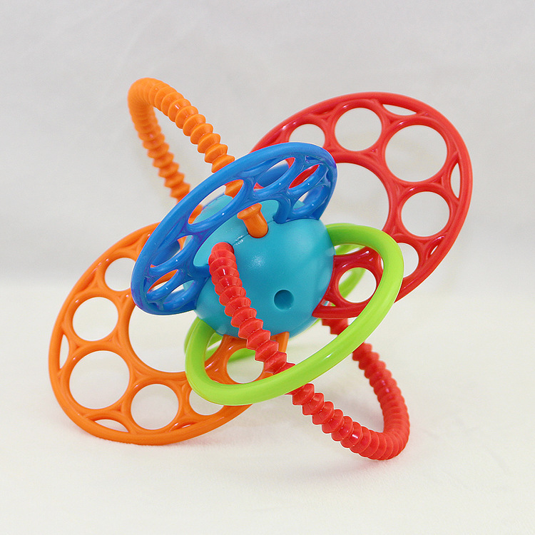 Three-dimensional Cartoon Colorful Cloth Hand Ball Rattle Bed Bell 0-1 Year Old display picture 3