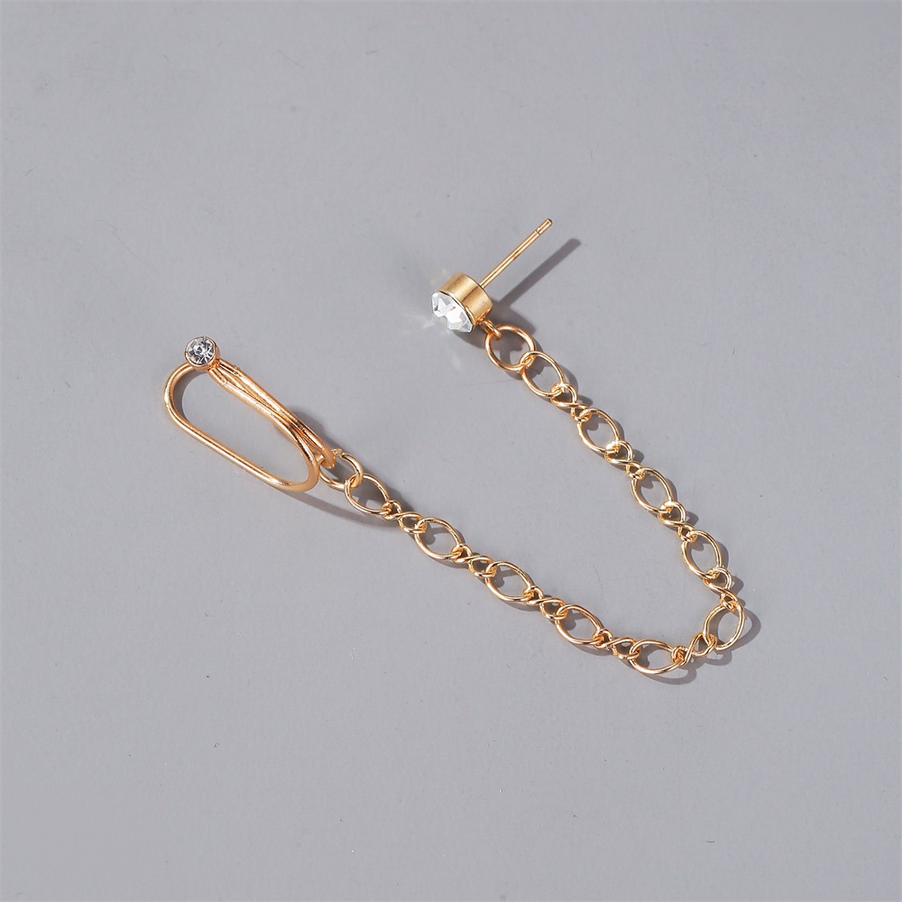 Nouvelles Boucles D'oreilles Personnalité Boucles D'oreilles Simples Clip D'oreille Boucles D'oreilles Intégrées Boucles D'oreilles Longues En Gros Nihaojewelry display picture 9