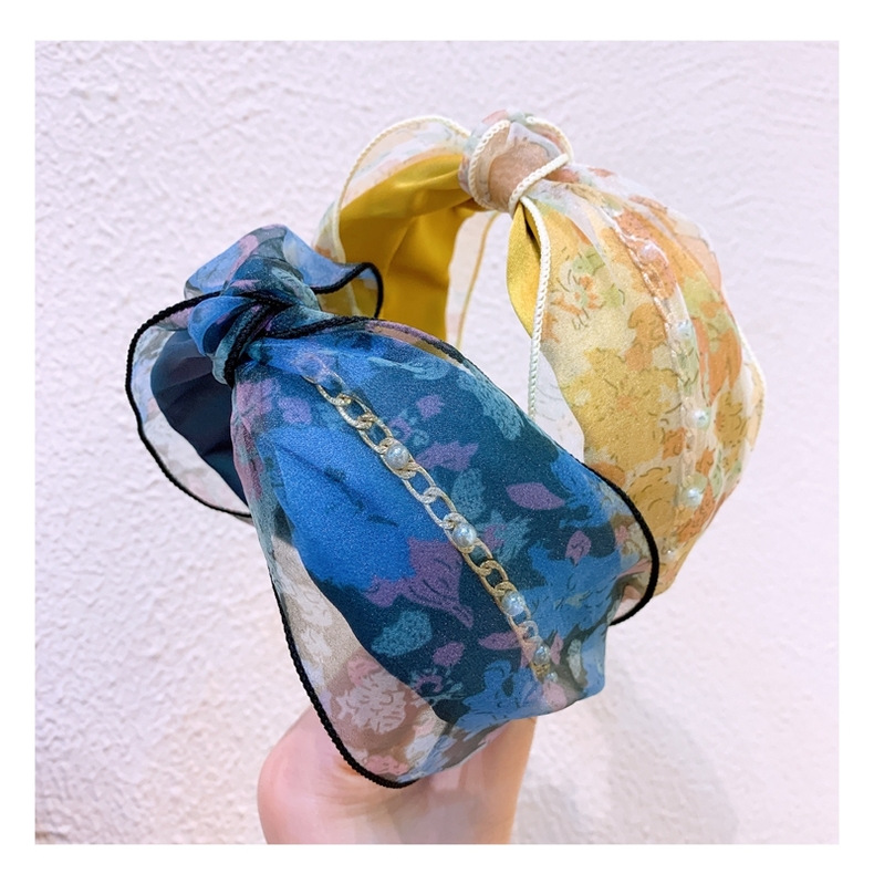 Korea Headdress Floral Art Fresh Broad-brimmed Twisted Headband Wild Headband Out Pressure Hair Bundle Wholesale display picture 9