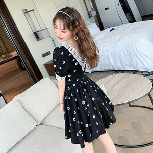 法式复古森系碎花裙子2020新款赫本风可盐可甜收腰显瘦连衣裙女夏