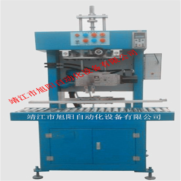 摩托车电瓶组装