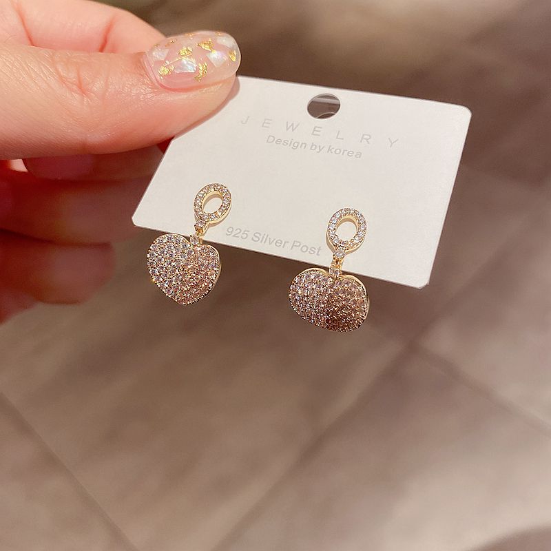 Boucles D&#39;oreilles En Forme De Cœur Micro-incrustées De Zirconiums Avec Aiguille En Argent S925 display picture 4