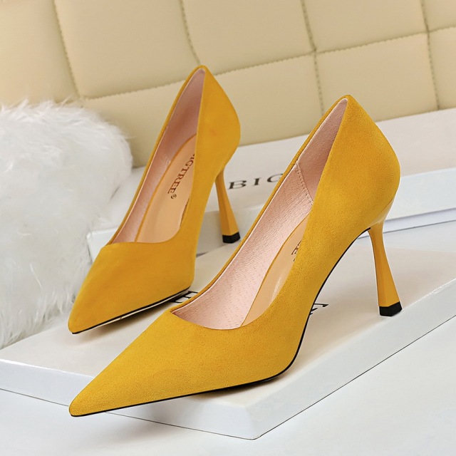 Korean version of simple slim heel high heel suede shallow mouth pointed head show thin sexy club high heel shoes single