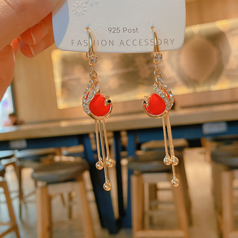 Pendientes Largos De Perlas Rojas De Moda Simple display picture 6