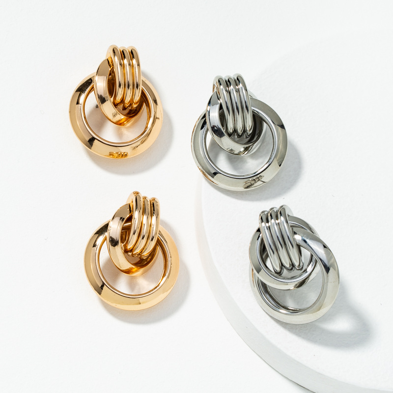 metal simple fashion earrings