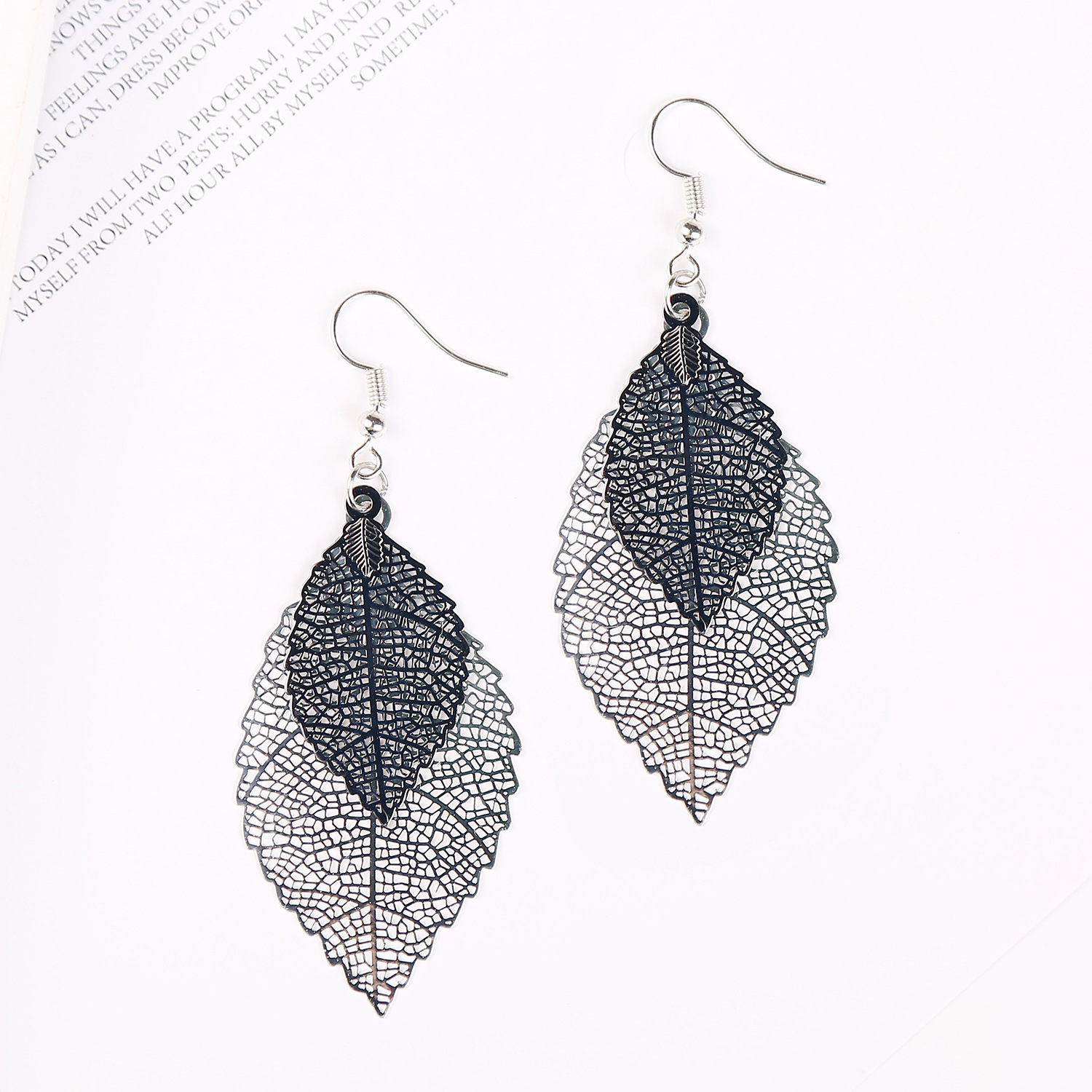 Nihaojewelry Earrings Leaf Earrings Golden Simple Double Cutout Leaf Earrings Wholesales Fashion display picture 7