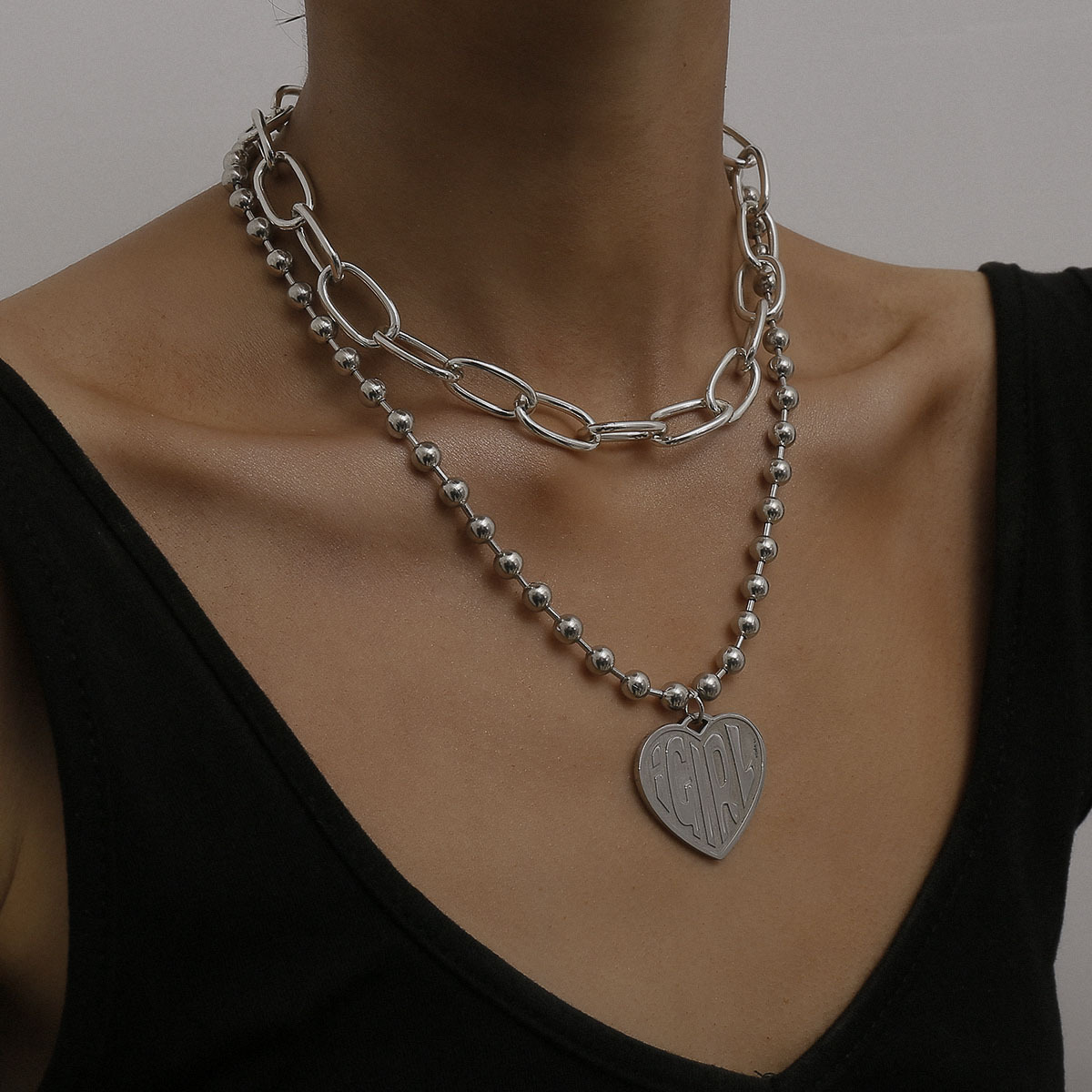 Fashion Jewelry Yiwu Nihaojewelry Wholesale Exaggerated Cross Round Bead Chain Accessories Female Retro Heart-shaped Letter Relief Necklace display picture 4