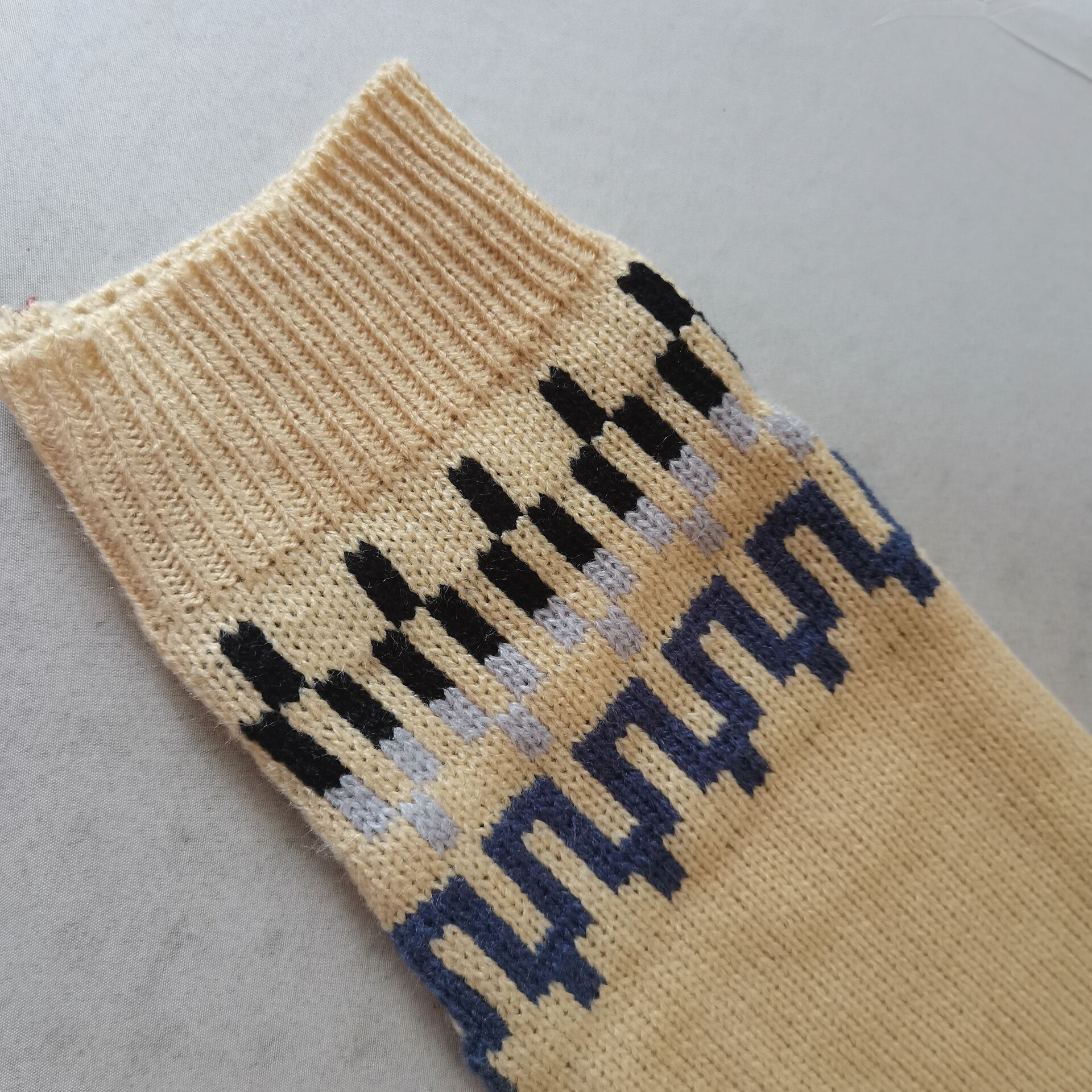 Maglione unisex in maglia grossa - Pullover oversize a collo alto con stampa dipinta a mano, caldo top invernale in misto lana per uomo e donna_voghion.com