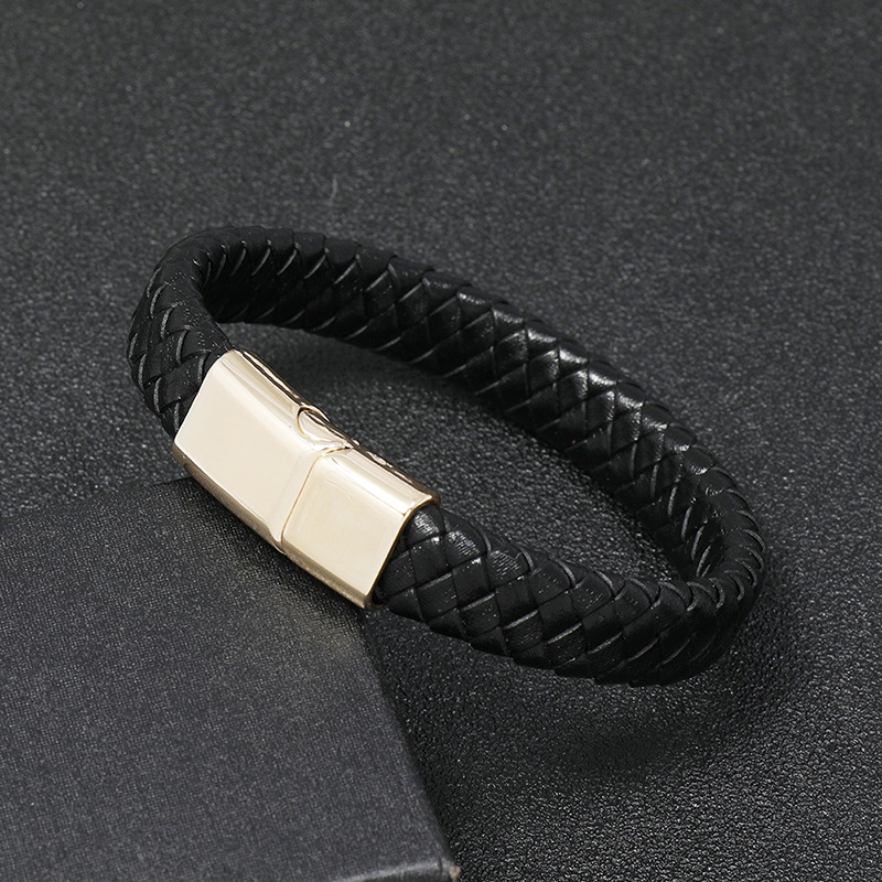 Simple Leather Alloy Magnet Buckle Retro Bracelet display picture 6