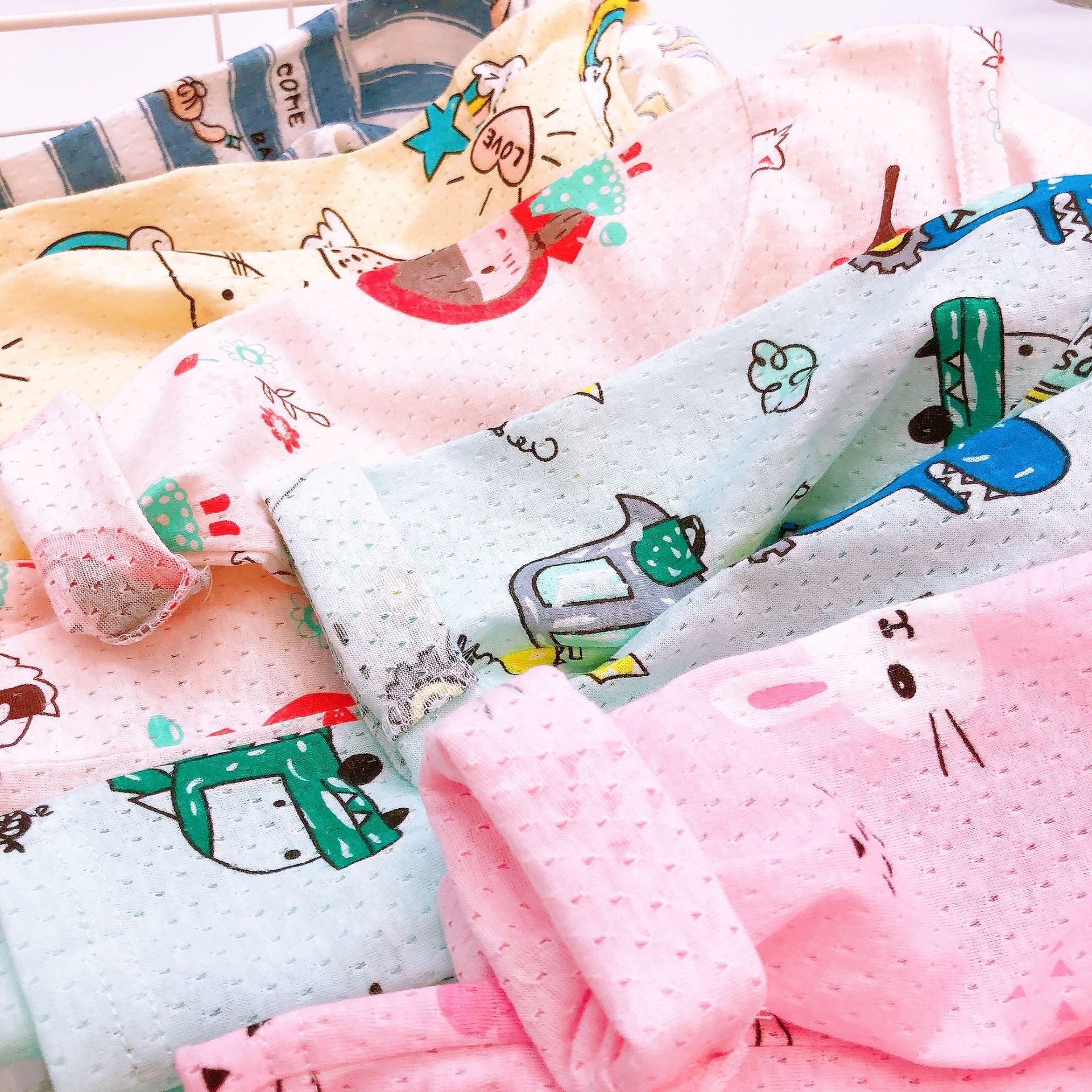 어린이 호흡 슈트 얇은 통기성 긴팔 양복 가정 의류 소년과 소녀 에어컨 룸 잠옷 공장 도매