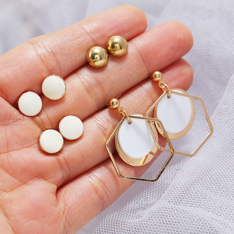 Fashion Simple Round Geometric Earrings Set display picture 5