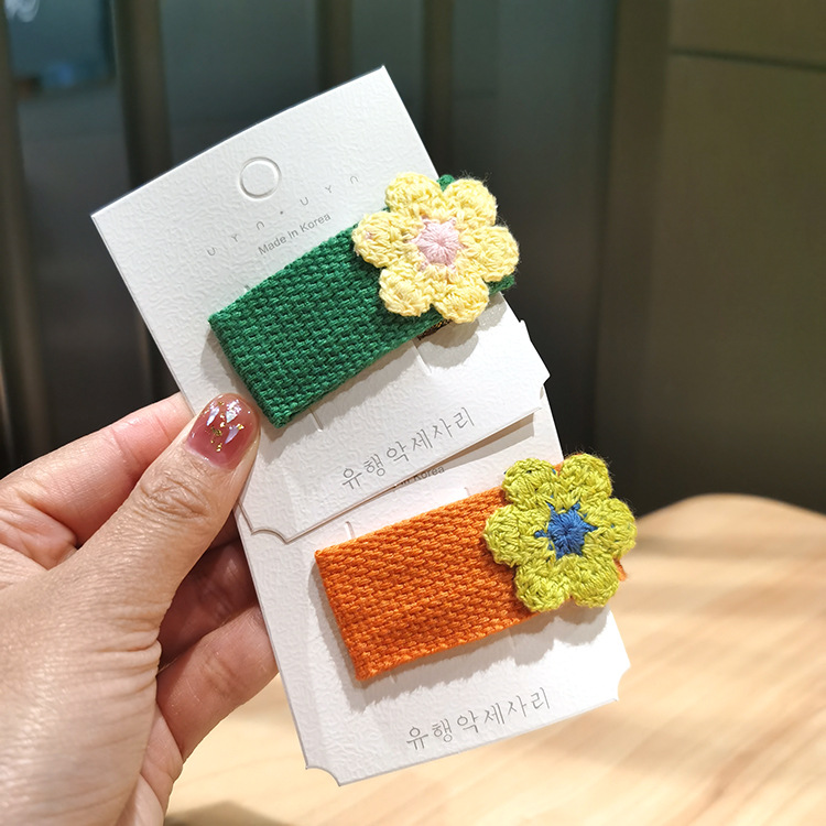 Contrast Color Flower Hair Clip Cute Knitted Flowers Bangs Clip Bb Clip Hair Clip Edge Hair Accessories Women display picture 2