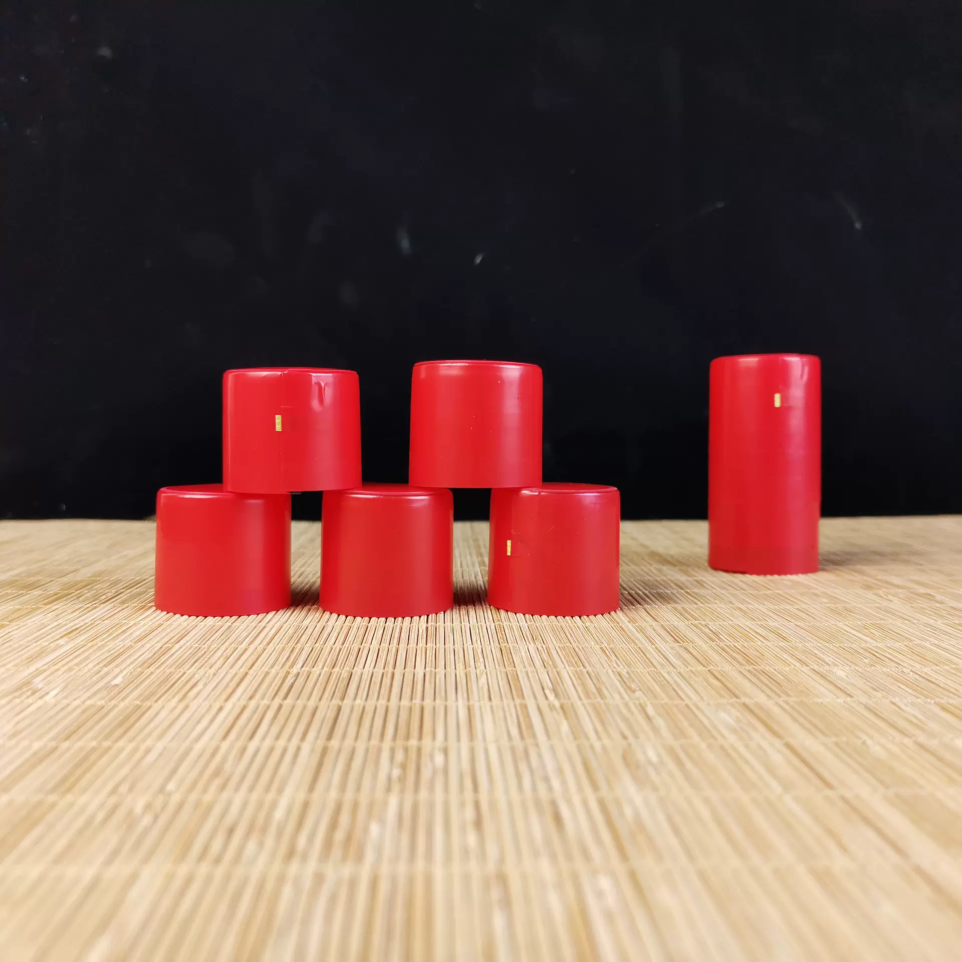 厂家现货红色酒瓶缩胶帽  酒瓶封口帽 pvc材料热缩帽量大从优