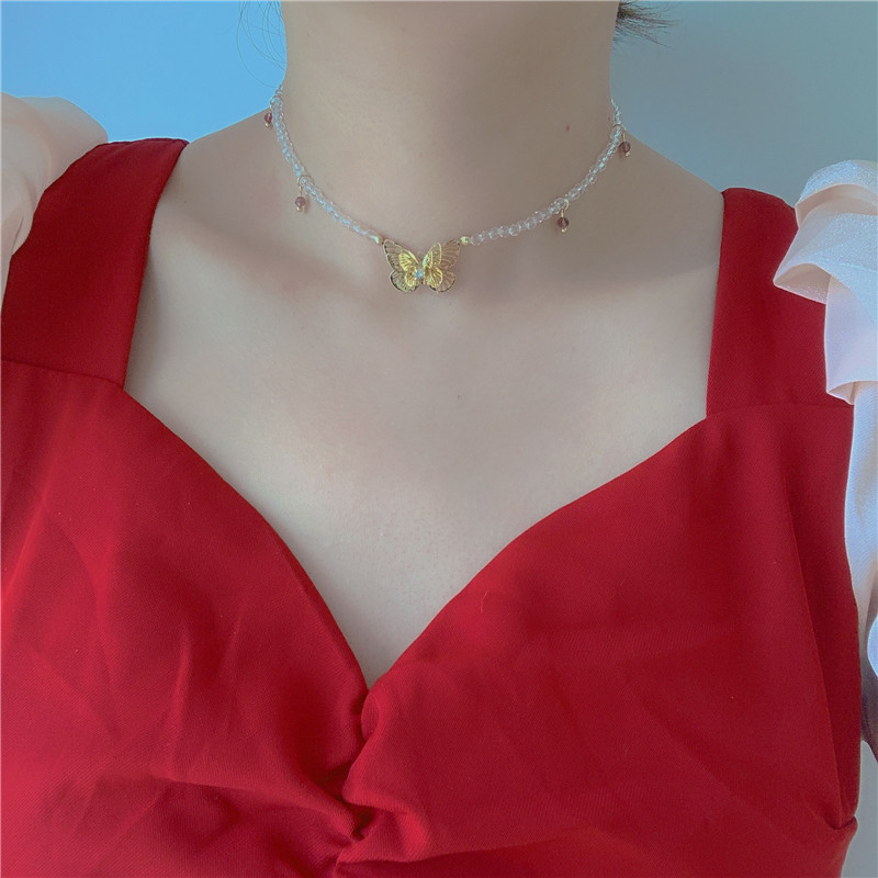 Korea The New Retro Palace Style Handmade Crystal Hollow Double Butterfly Wild Temperament Clavicle Chain Necklace Wholesale Nihaojewelry display picture 2