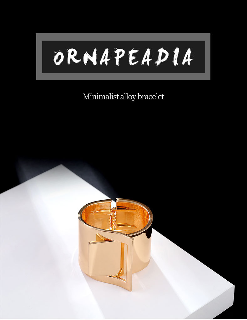 Elegant Gold Bracelet