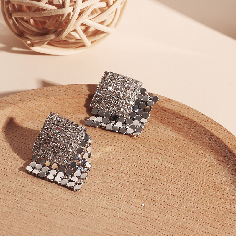 Fashion Retro Geometric Full Diamond Square Copper Earrings For Women display picture 2