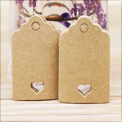 Multi-color kraft paper hang tag 5x3cm hollow love gift tag fan hanging six colors to choose from e-commerce supply