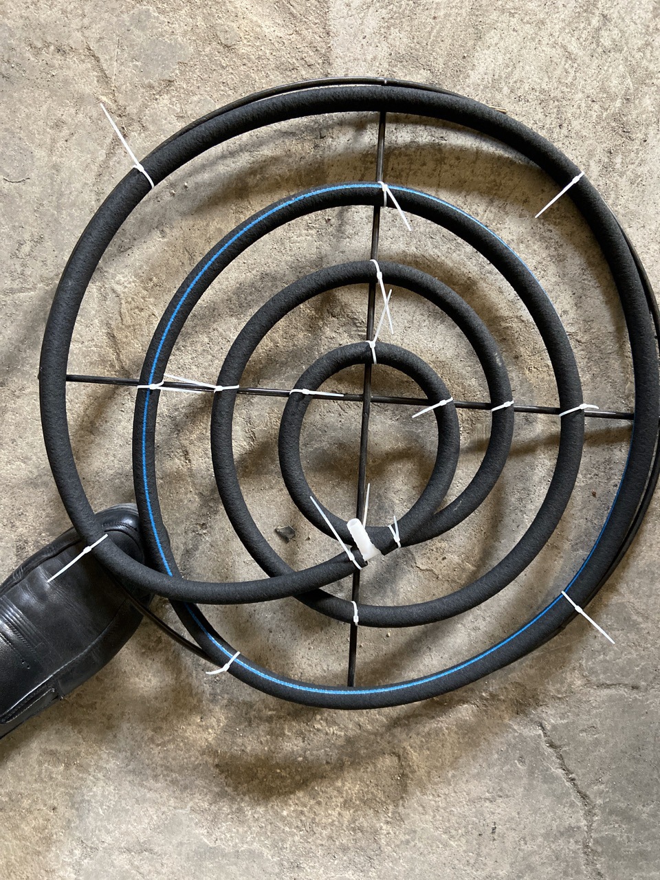 12670403753_2035060333