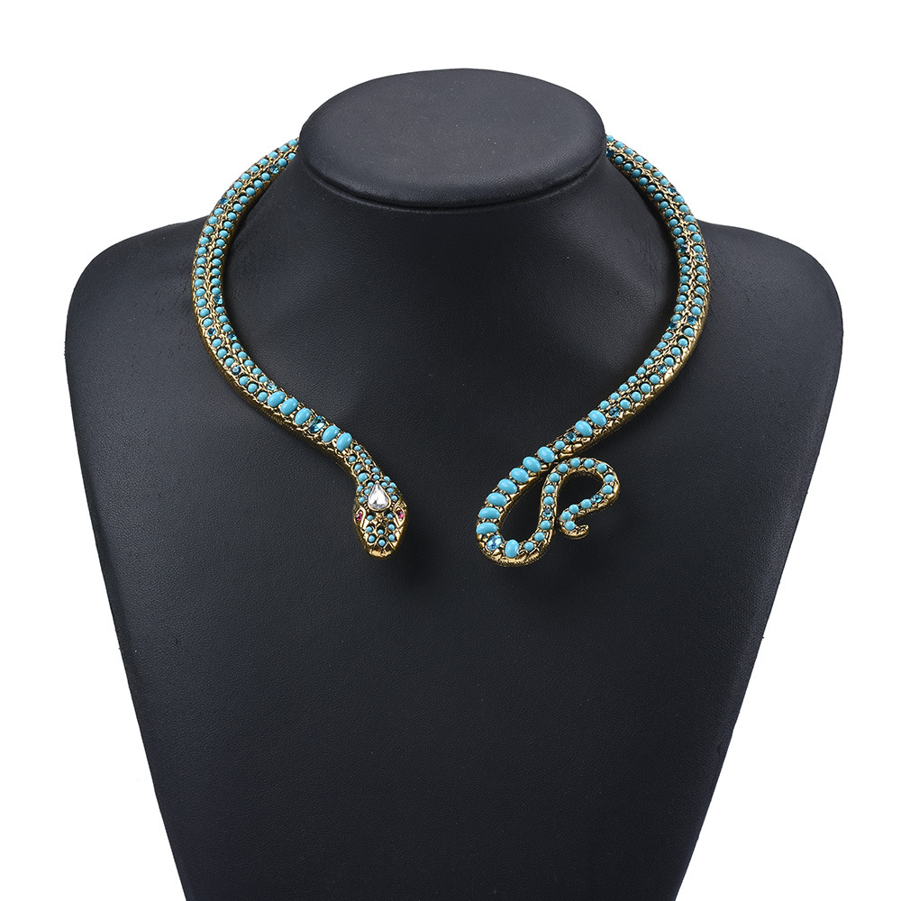 1 Piece Retro Snake Imitation Pearl Alloy Turquoise Inlay Rhinestones Women's Necklace display picture 6