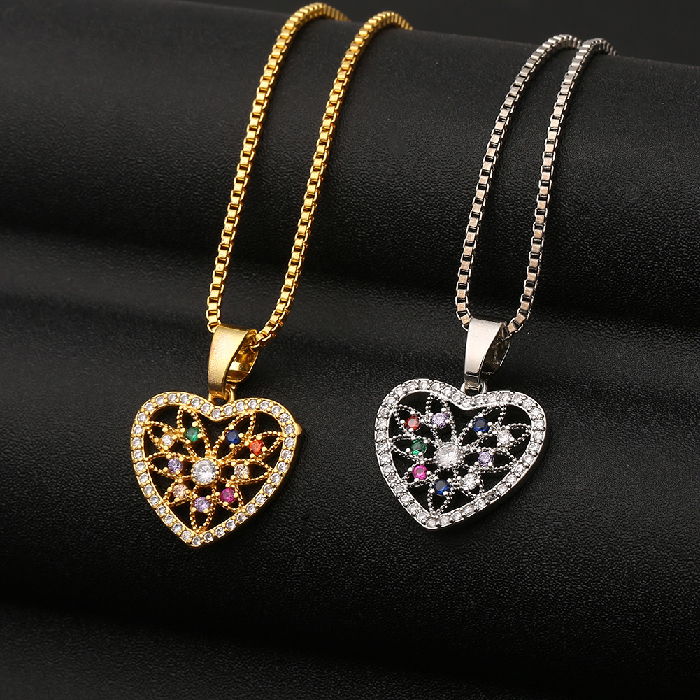 Fashion Heart-shape Hollow Copper Inlaid Zircon Necklace Wholesale display picture 3