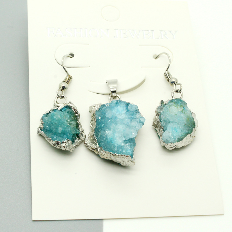 Hot Selling Fashion Irregular Natural Stone Crystal Bud Necklace Earrings Set Wholesale display picture 5