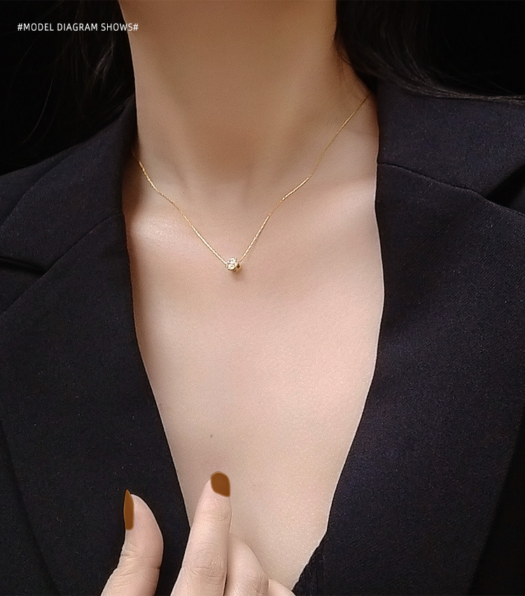 Superfine Vertical Chain Single Diamond Clavicle Necklace Titanium Steel Gold Plated Wholesale Nihaojewelry display picture 8