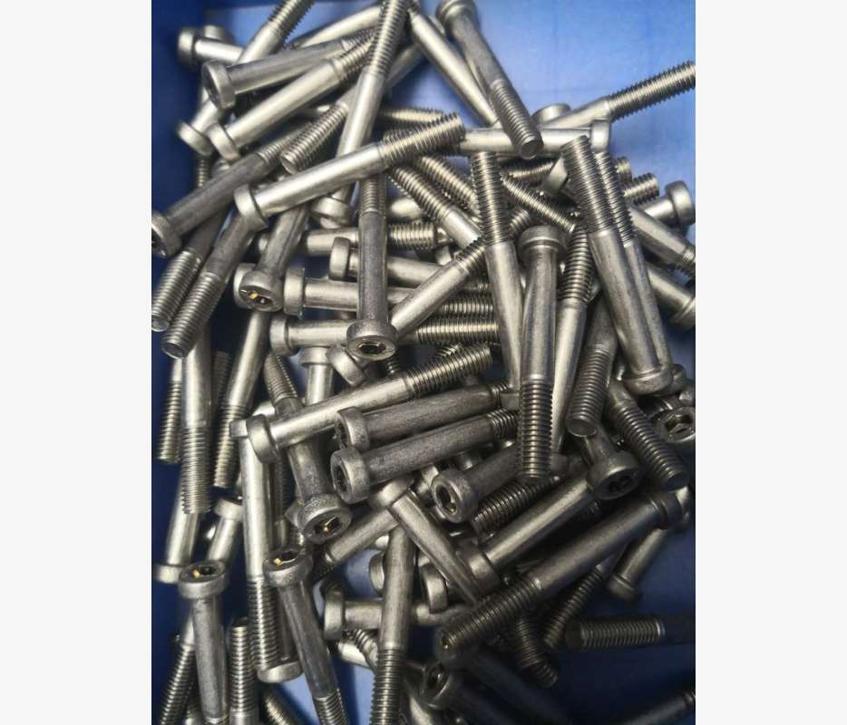 供应 DIN6912内六角圆柱头带导向孔螺钉M8*60