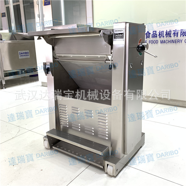 l半自动猪肉蹬皮机 生鲜猪肉剔皮机 肥猪肉去皮设备 搭配去肥膘机