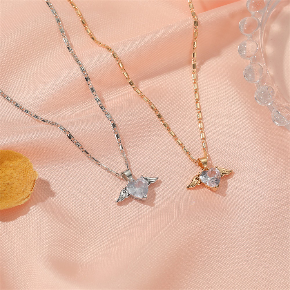 new little angel pendant love-shaped wings necklace