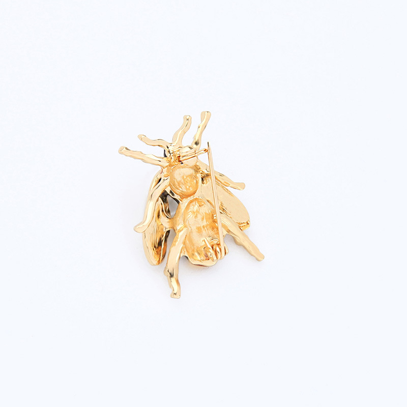 Niche French Enamel Glaze Alloy Jewelry Personality Temperament Suit Brooch Small And Simple Bee Brooch Wholesale display picture 6