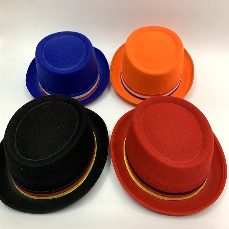 The monochrome gift hat of Zorro Jr. for the presidential election campaign is a flat-topped hat with ribbons featuring the flags of the three countries detail image 4