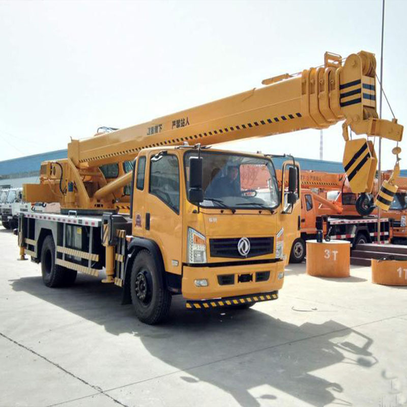 供应6吨全液压小吊车  双钩6吨小型吊车双驾驶楼QLY6T吊车