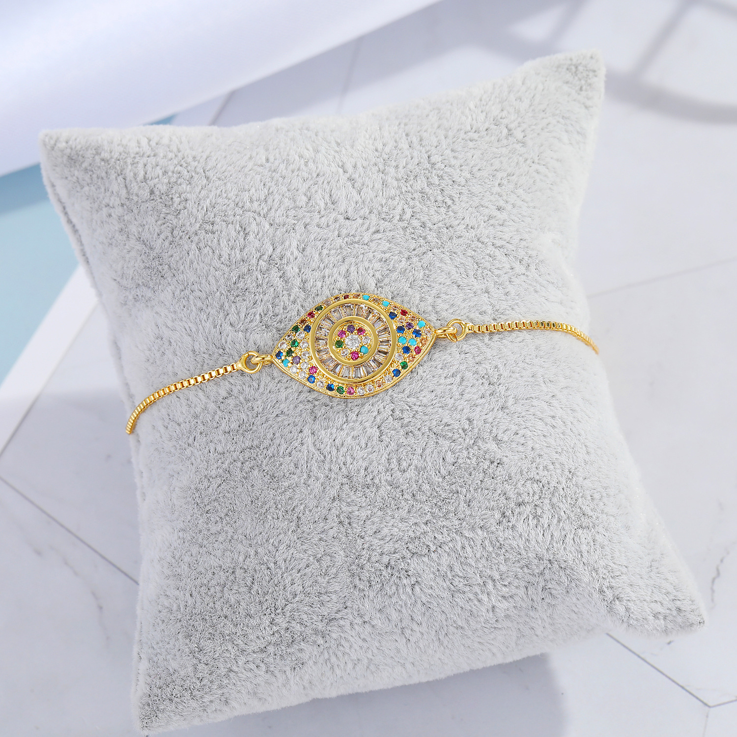 10g Weight No Inlaid Inlay Material Bracelets Classification Wedding, Travel, Birthday, Festival Occasion Alloy Material Geometric Pattern Women'S Gender White, Green Color Geometric No Inlaid Alloy Chain & Link Bracelets Wholesale 1