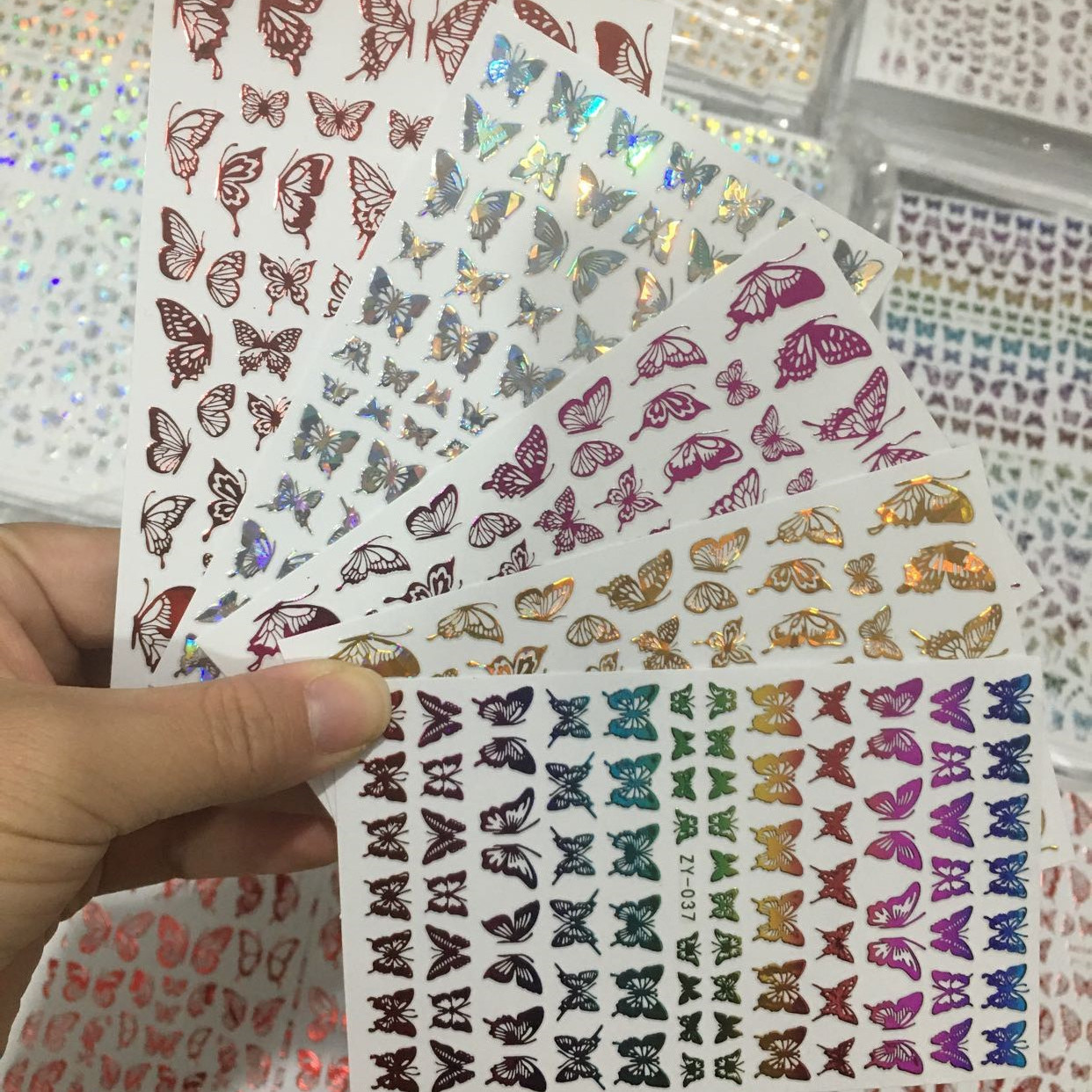 镭射烫金美甲贴指甲贴烫金渐变镭射美甲蝴蝶贴纸3D背胶填色美甲贴