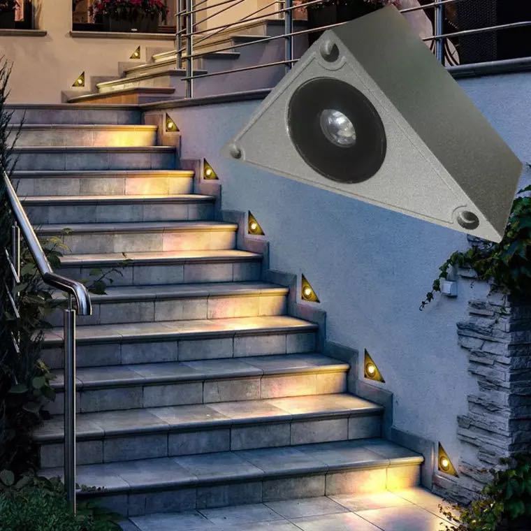 三角形台阶灯led嵌入式踏步灯户外防水楼梯过道广场影院地脚灯3w|ru