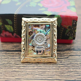 胸针;耳钉;耳环