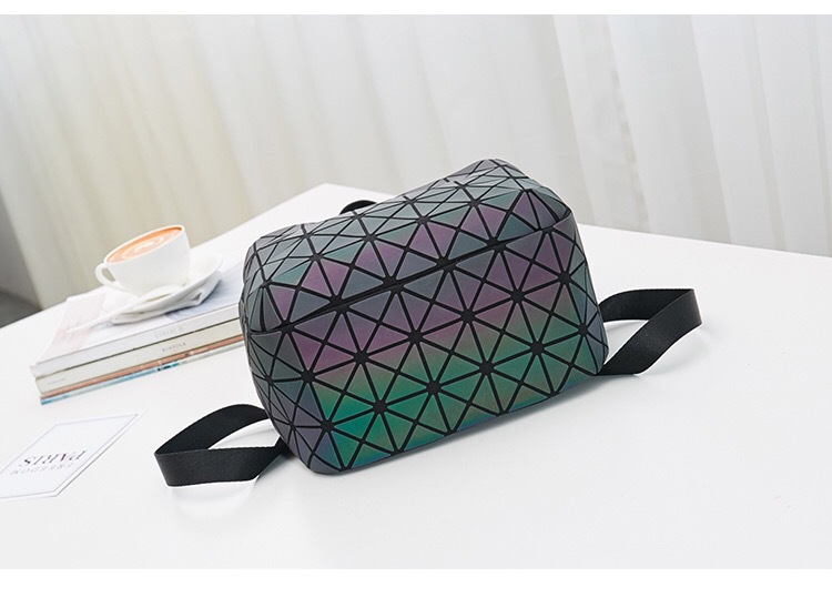 Geometric Luminous Diamond Grid Backpack For Men And Women_voghion.com