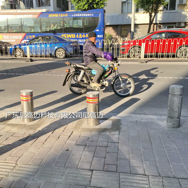 供应全自动升降隔离柱 无线遥控降落埋地桩 NGM升降护桩批发