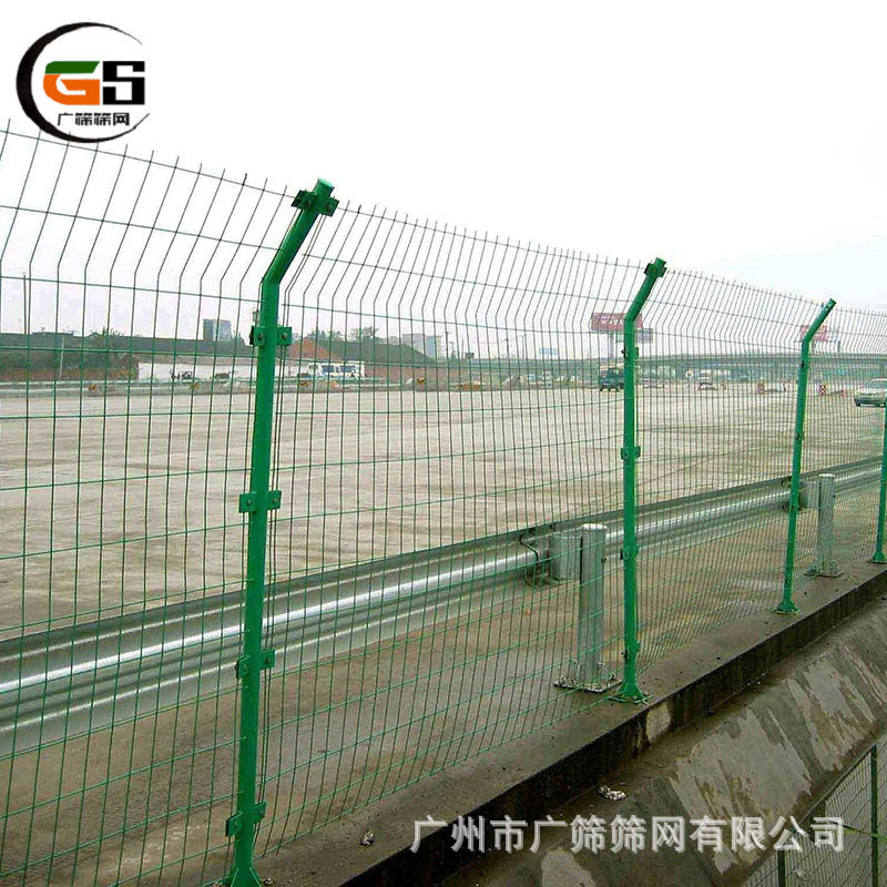公园围网隔离网护栏网 绿色双边隔离栅养殖定制折弯护栏网