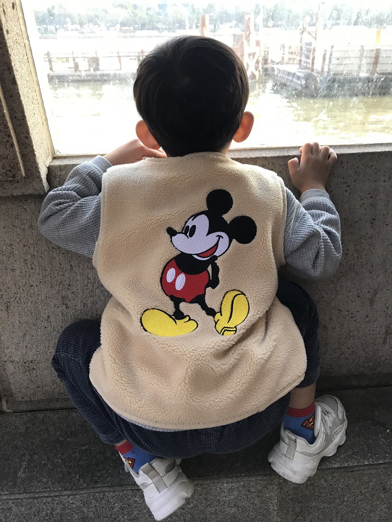2020 New winter Mickey Embroidery lovely T-shirts men and women Solid Lambswool Plush Vest vest