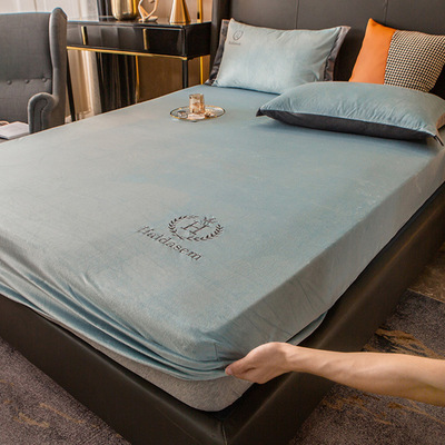 thickening baby Bed cover Bedspread Three-piece Suite Embroidery crystal Flannel Mattress cover singleton non-slip fixed Bedcover