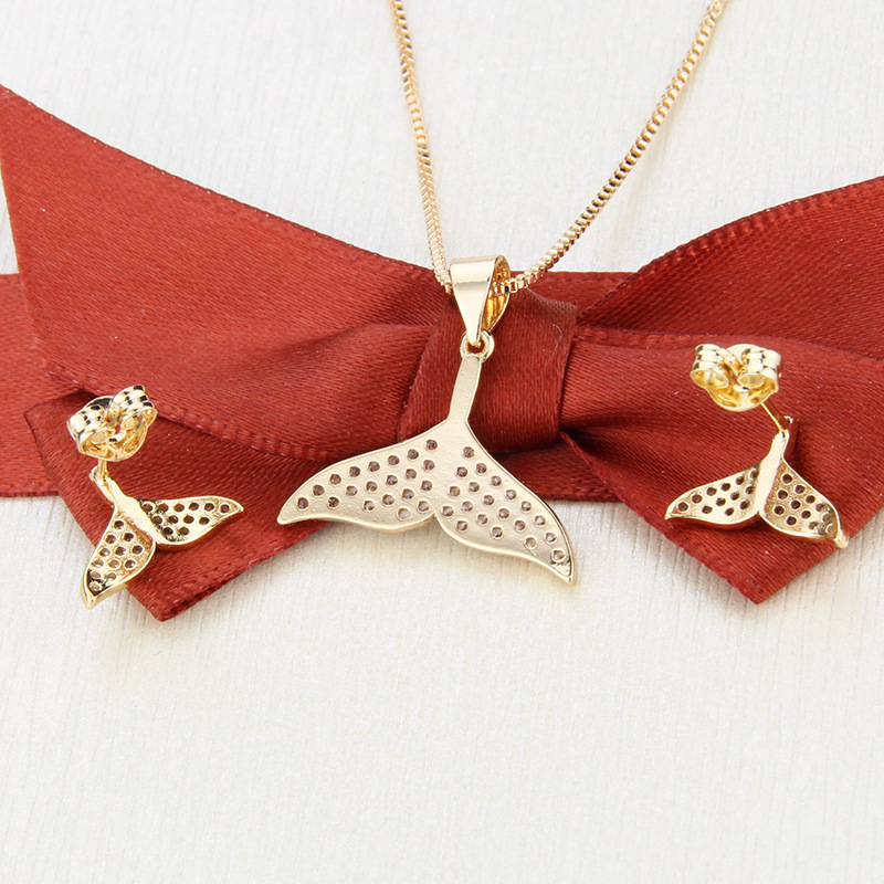 Simple Style Style Inlaid Zirconium Fishtail Gold-plated Earrings Necklace Set