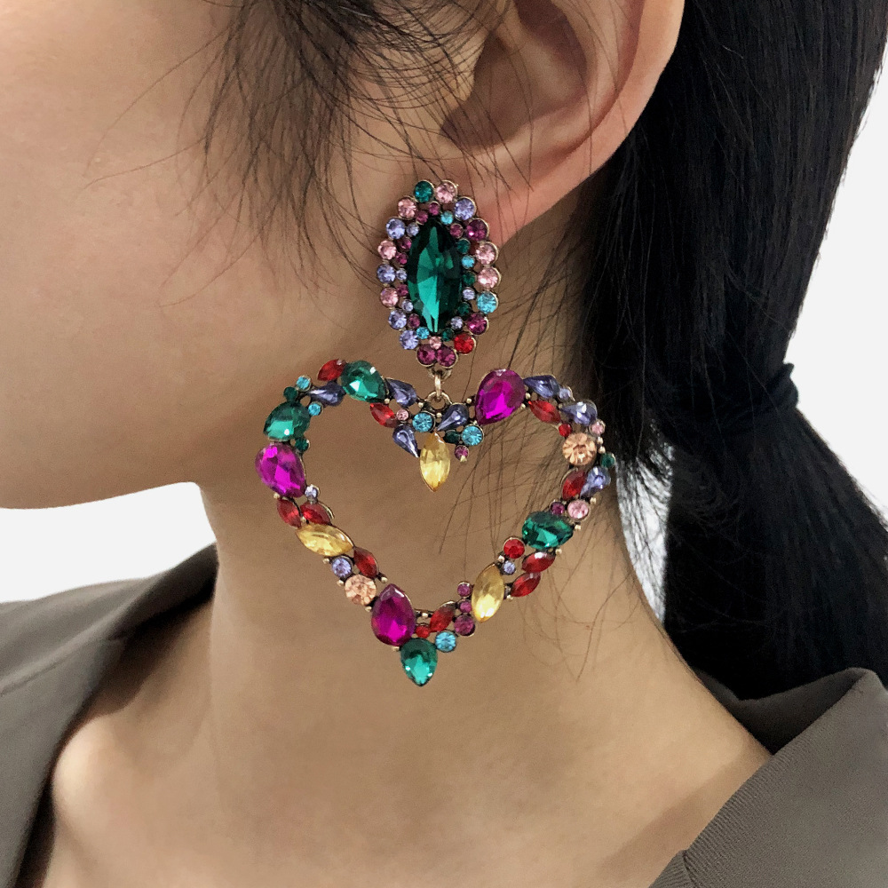 Exaggerated Heart Fashion Earrings display picture 14