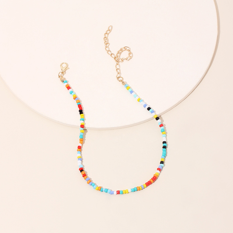 Europäische Und Amerikanische Mode Retro Ethnische Halskette Einfache Und Süße Love-buchstaben Reis Perlen Temperament Kurze Doppels Chicht Halskette Weiblich display picture 4