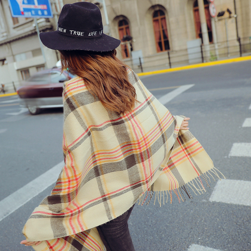 学生纽扣格子双面披肩-4