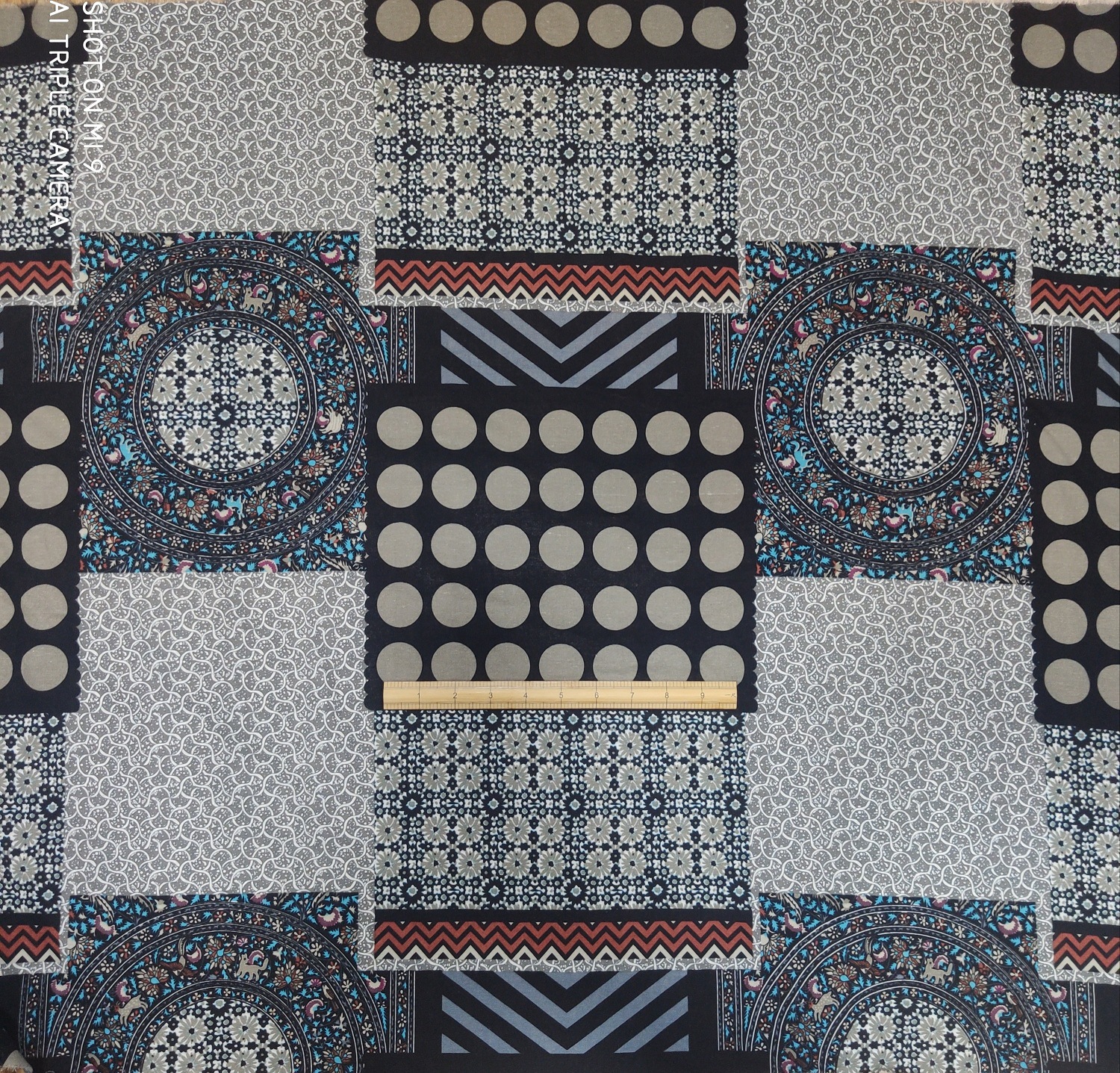 几何图民族风棉麻布料 服装背景装饰布 大圆点图案传统印染棉麻