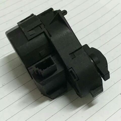 BMW 64.11-6936712.9，ECB613，电装113930-0341