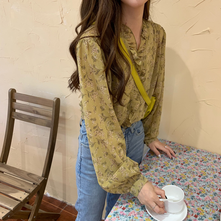 The 2022 new style of Korean-style, gentle and stylish floral chiffon sweater for women, long-sleeved base layer and puffed sleeve top pic 28