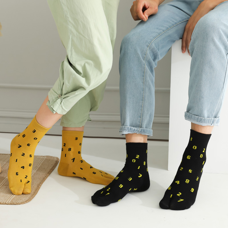 棉襪子二指中筒四季男女可愛情侶字母防臭秋冬簡約ins分指襪