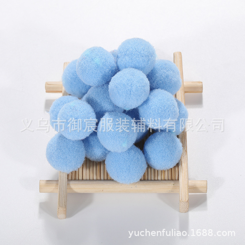 Bola de lana de alta elasticidad envío gratis spot al por mayor bola de peluche de poliéster de color accesorios de bricolaje juguetes hechos a mano bola de lana
